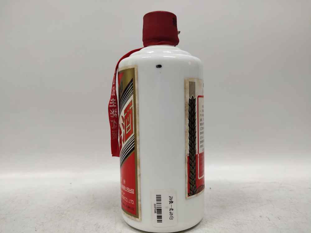 2011年 茅台 53度 500ml 膜开裂 2600元