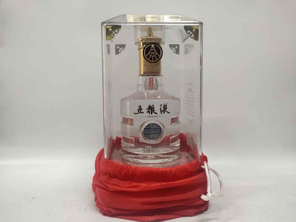 2011年五粮液酒王52度500ml1100元